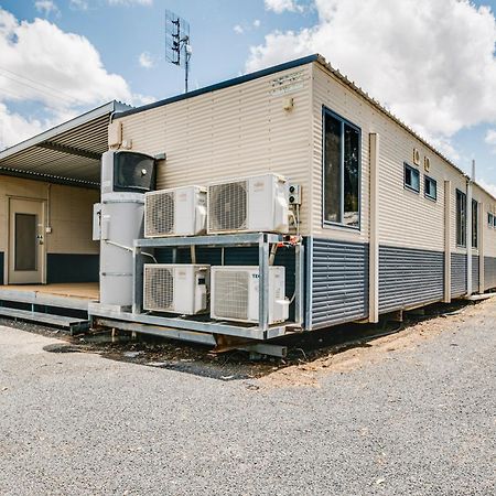 Nyngan Riverside Tourist Park Hotel ภายนอก รูปภาพ